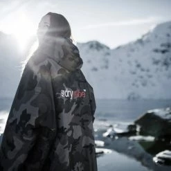 DRYROBE - Coat Long Sleeve Black Camo & Black -Baratza store 3F1A27752048 2024x2024 55afb4d5 2c77 4386 a4c5 a0f76b46a1d1 grande