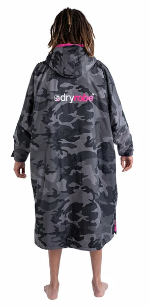 DRYROBE - Coat Long Sleeve Black Camo & Pink 5 DRYROBE - Coat Long Sleeve Black Camo & Pink - Image 3