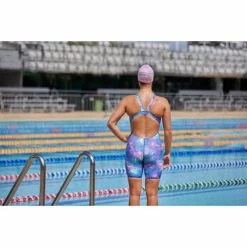 Amanzi - Girls KNEELENGTH Swimsuit Astra 10 Amanzi - Girls KNEELENGTH Swimsuit Astra -Baratza store amanzi astra kneelength am37304 3 grande